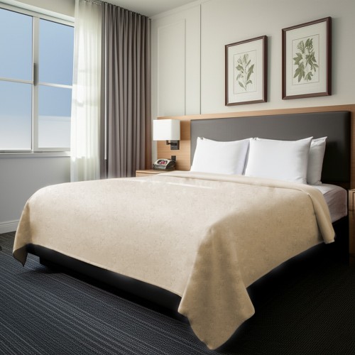 COBERTOR FINO HOTELERO COMPOSICION: 100% POLIESTER